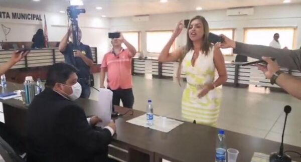 Tras griterío de Malou Amarilla levantan sesión de la Junta Municipal de Pedro Juan Caballero