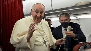Líbano, en plena crisis, recibirá al papa Francisco en junio
