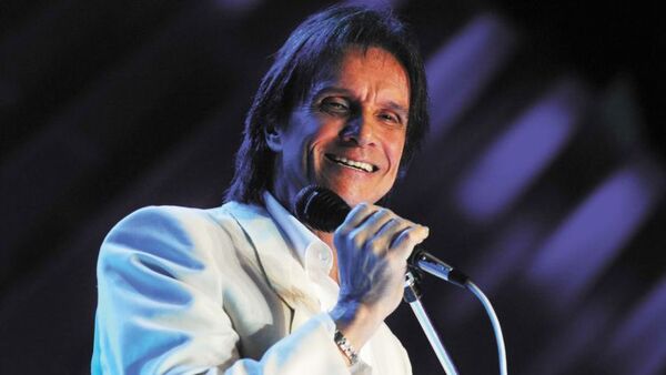 Roberto Carlos abre en Miami gira de regreso a escenarios