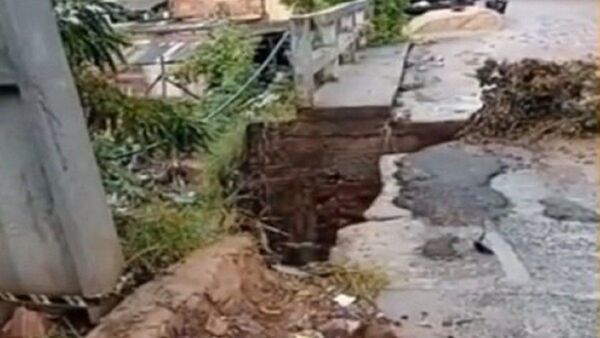 Villa Elisa: Puente a punto de caer deja a vecinos aislados