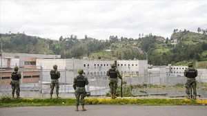 Diario HOY | Militares y policías se movilizaron por "manifestaciones" en cárceles de Ecuador