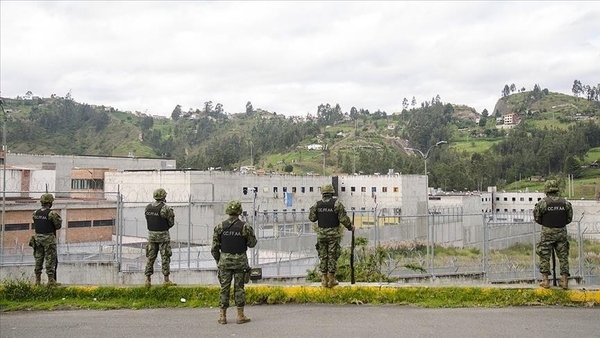 Diario HOY | Militares y policías se movilizaron por "manifestaciones" en cárceles de Ecuador