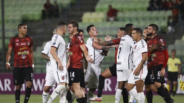 Caracas y Paranaense no se tocan en su primer encuentro en Libertadores