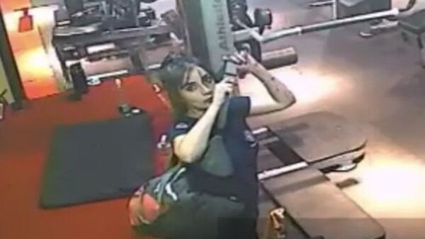 Robó el celular de una chica dentro de un gimnasio