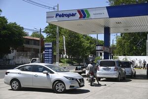 Endeudamiento para subsidiar combustible: “Es otro parche, otro experimento más” - Nacionales - ABC Color