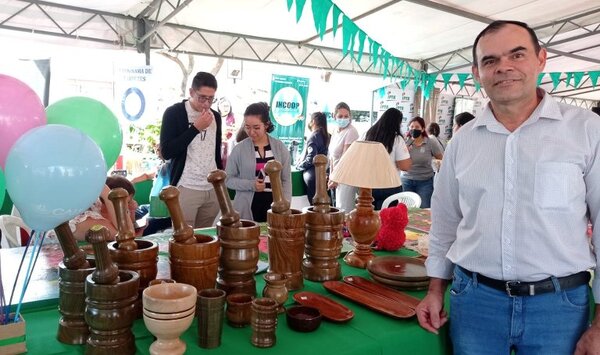 En la Feria de la Agricultura Familiar en Concepción el CAH entregó 370 millones