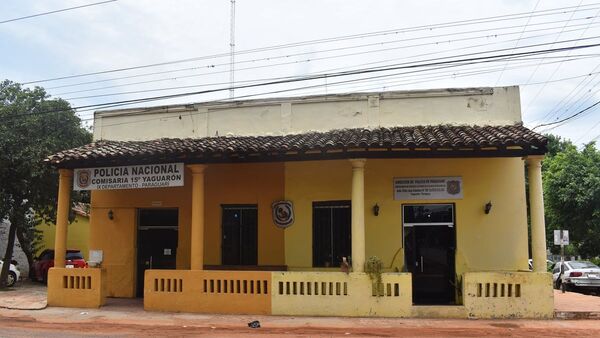 Quiso gestionar documentos en la comisaría y quedó detenida