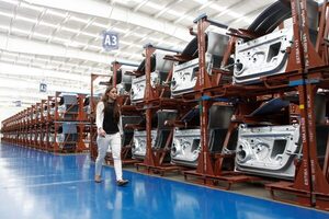 La producción de automóviles en México sube un 0,81 % en marzo - MarketData
