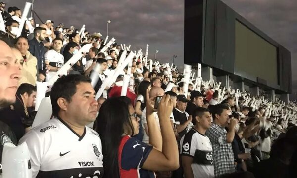Se cumplió el sueño de Malala: hincha cerrista entre olimperos