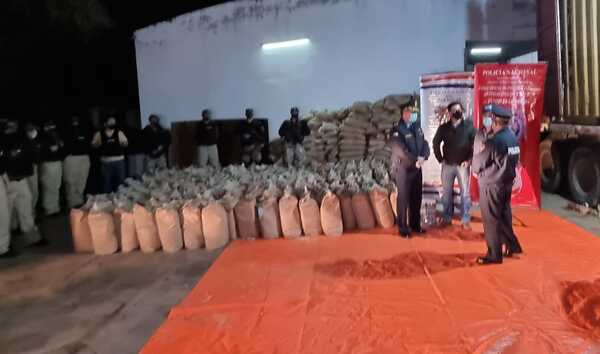 Incautan gran cargamento de droga en un depósito de Fernando de la Mora - PDS RADIO