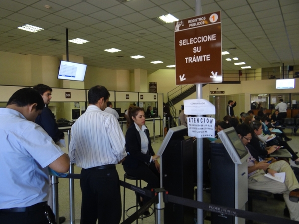 Corte rescinde contrato con consorcio informático que operaba en los Registros Públicos - PDS RADIO