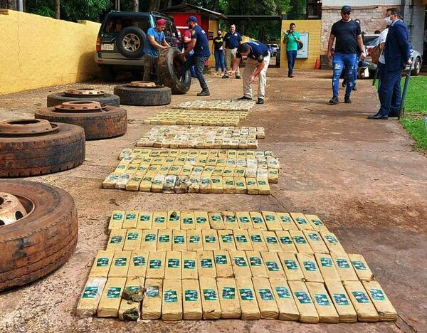 Camión transportaba marihuana con fotografías de Neymar - ABC en el Este - ABC Color