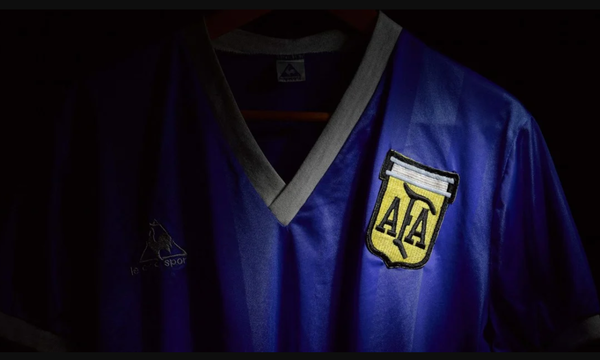 Subastarán la camiseta que Maradona usó frente a Inglaterra en México ’86