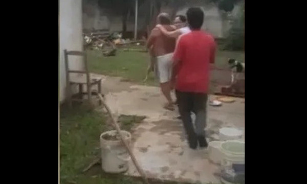 Cambyretá: Hombre mató cruelmente a su perro con una azada y vecinos le denunciaron - OviedoPress