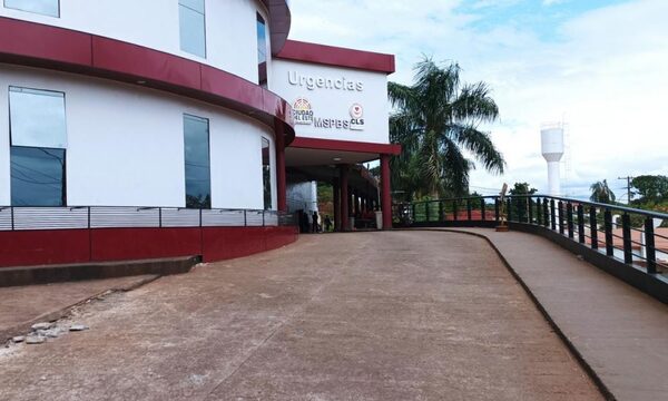 Motociclista atropella a septuagenario