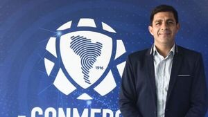 Enrique Cáceres toma el lugar de Wilson Seneme