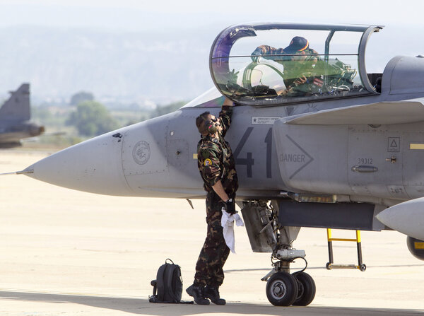 Brasil vuela con éxito los primeros cazas Gripen operativos de 36 que adquirió - MarketData
