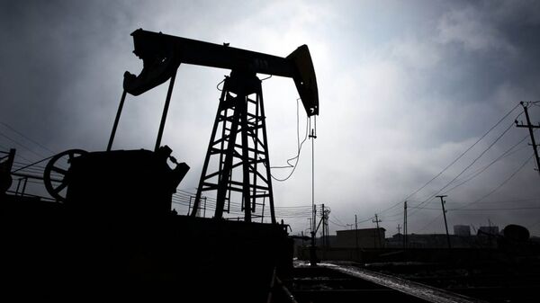 Diario HOY | Petróleo cae más de 5% por temores sobre la demanda