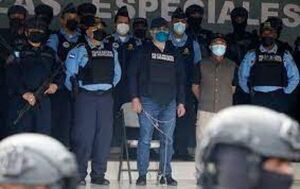 El Supremo de Honduras ratifica la extradición a EE.UU. del expresidente Hernández