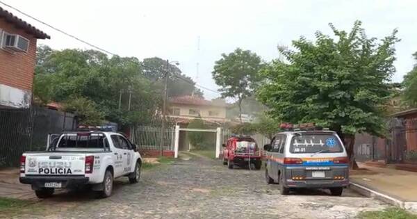 La Nación / Incendio de grandes proporciones consumió parte de una vivienda en Lambaré