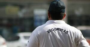 La Nación / Un menor intentó asaltar una escuela en Itauguá, pero fue detenido por el guardia del lugar