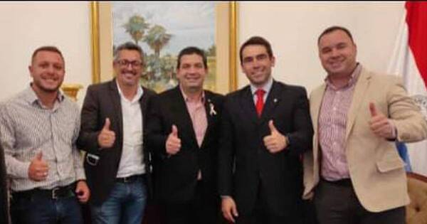 La Nación / Camión de intendente oficialista de Caaguazú cae con carga de marihuana
