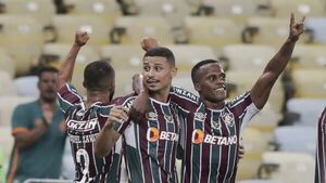 Fluminense se impone a Oriente Petrolero