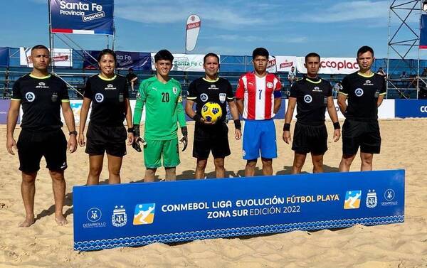 Crónica / Fútbol Playa: Paraguay derrotó a Uruguay en un partidazo