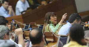 La Nación / Políticos caros e inútiles
