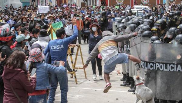 Violentas protestas en Perú: Defensoría niega que haya fallecidos | 1000 Noticias