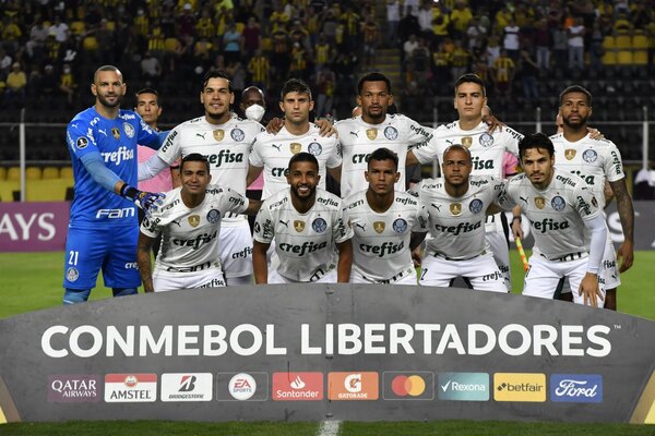 Con Gómez como capitán, el campeón Palmeiras se pasea en su debut en la Copa
