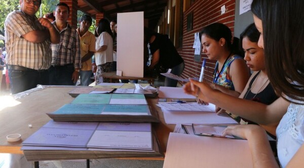 Diario HOY | TSJE baja pulgar a adelantar elecciones e inscribir automáticamente a paraguayos del exterior