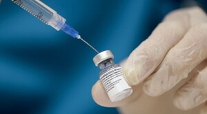 Diario HOY | La EMA no recomienda la cuarta dosis de la vacuna para la población general