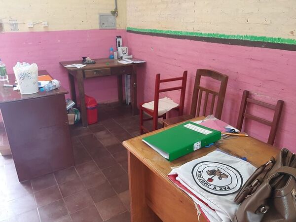 POR 6TA VEZ ROBAN EN UNA ESCUELA, ESTA VEZ SE LLEVARON UNA COMPUTADORA - La Voz del Norte