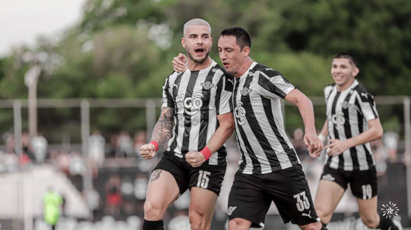 Libertad debuta en Copa en la altura de la Paz