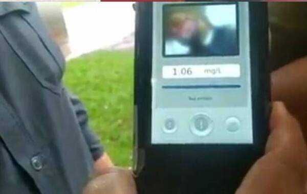 Crónica / [VIDEO] Camionero tuichaitere iba "tejiendo" la ruta Py06