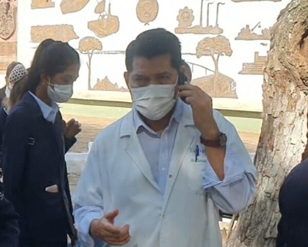 Un nervioso director niega déficits en atención hospitalaria | Radio Regional 660 AM