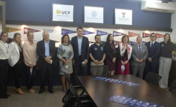 Education USA abre oficina en el Anglo Americano de Hernandarias
