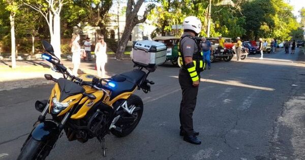 Si no tiene licencia o cuenta con registro vencido, el vehículo es demorado, recuerdan