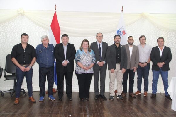 Diario HOY | “Nenecho” es el primer presidente de la Aso de Municipios del Área Metropolitana de Asunción