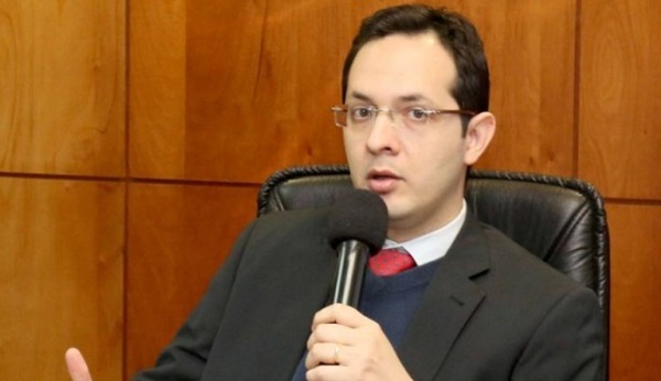 Juez impone medida de no innovar en conflicto entre Bancard y Continental