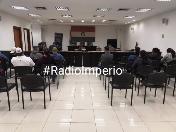 Condenan a 14 personas por invasión de inmueble ajeno - Radio Imperio