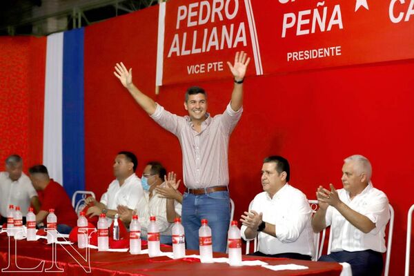 “Hoy sentimos un viento a favor” dijo Santiago Peña en acto político - Radio Imperio