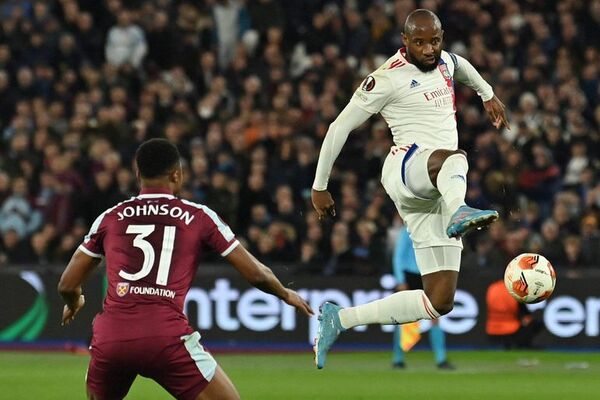 El West Ham resiste al Lyon con uno menos - Fútbol Internacional - ABC Color