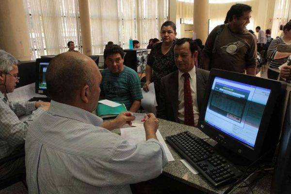 Crónica / Mini vacaciones para empleados públicos: Desde el miércoles tienen libre