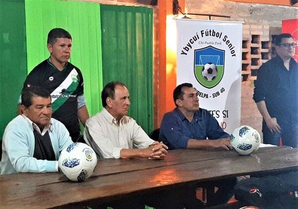 Ybycuí Senior presenta su indumentaria alternativa para torneo - Nacionales - ABC Color