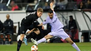 Eintracht y Barcelona dejan la eliminatoria abierta