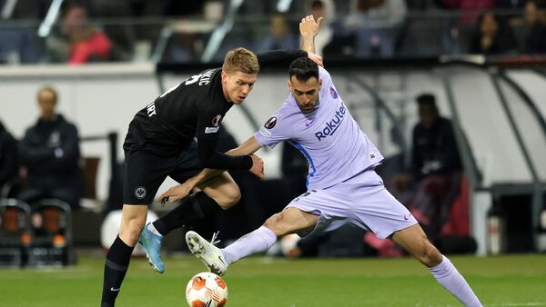 Eintracht y Barcelona dejan la eliminatoria abierta