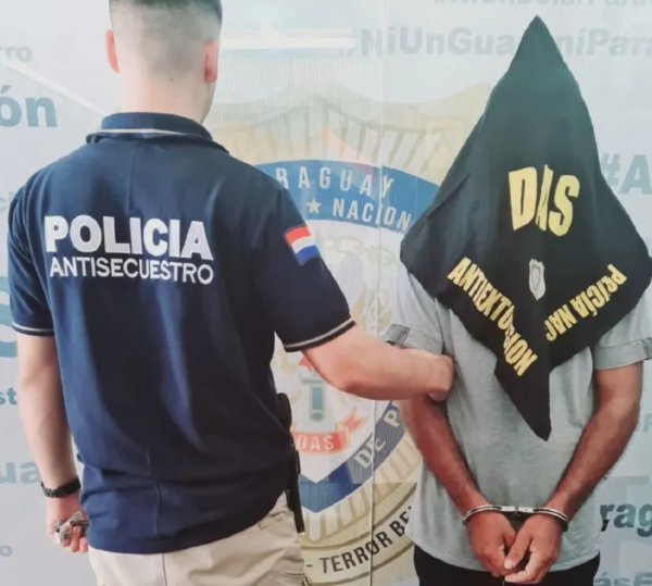 Diario HOY | Capturan a un hombre que se hacía pasar por miembro del EPP para extorsionar colonos