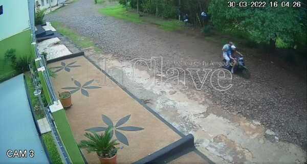 Delincuentes despojan de su moto a humilde trabajador en Franco - La Clave